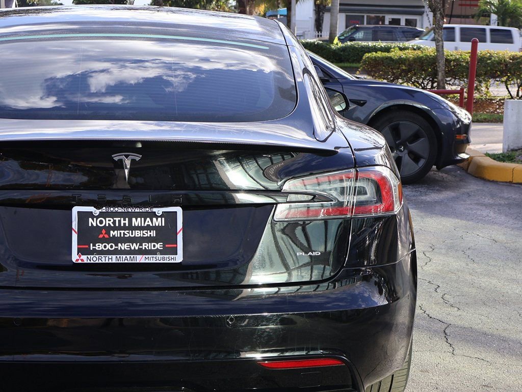 Used 2021 Tesla Model S Plaid image 18