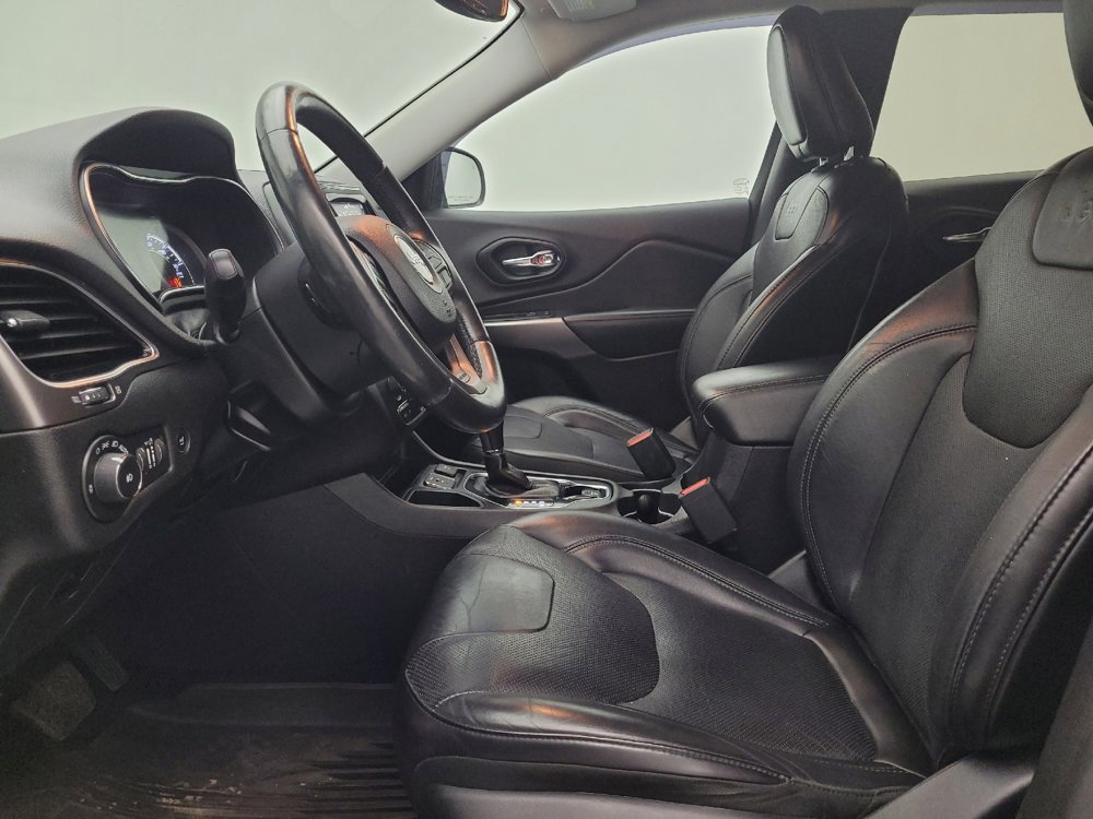 Used 2019 Jeep Cherokee Limited image 17