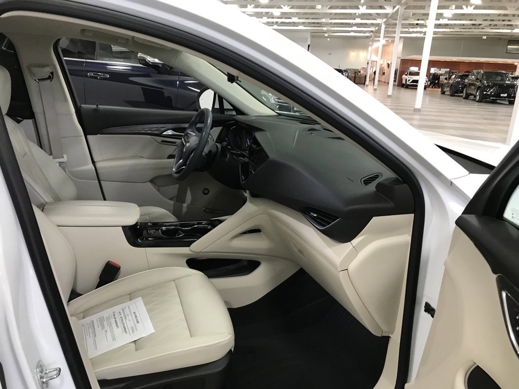 Used 2021 Buick Envision Avenir w/ Technology Package II image 12