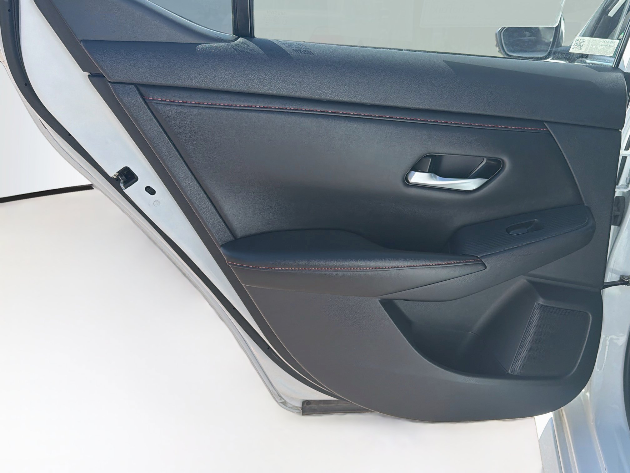 Used 2025 Nissan Sentra SR FWD image 24