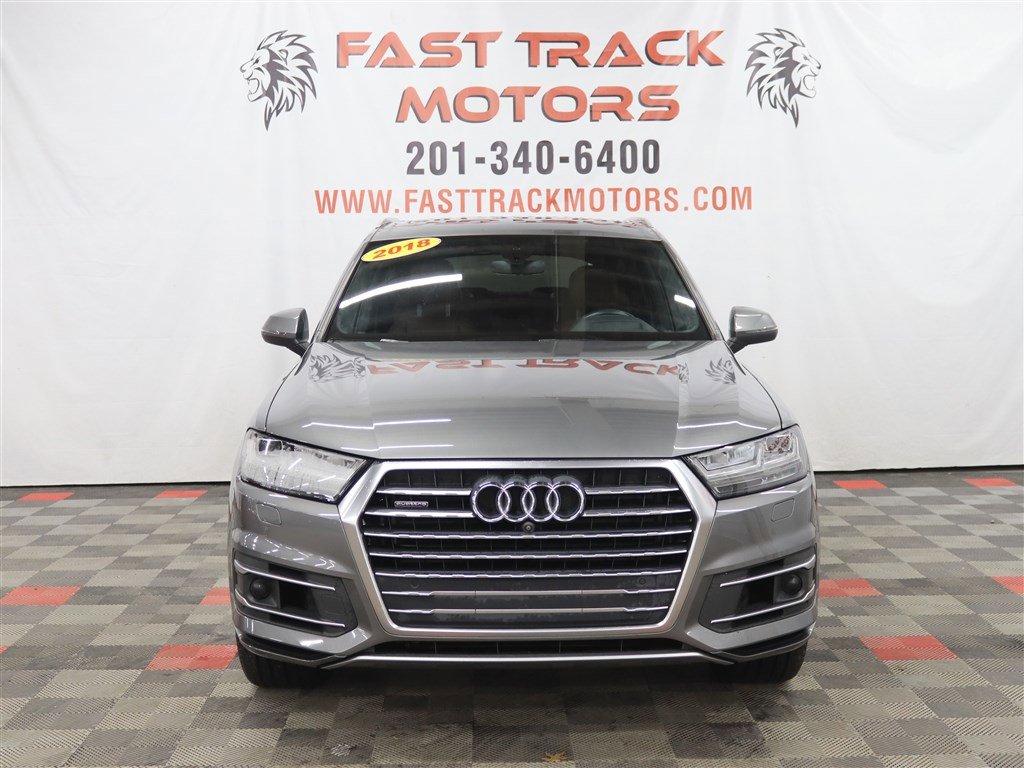 Used 2018 Audi Q7 3.0T Prestige image 2