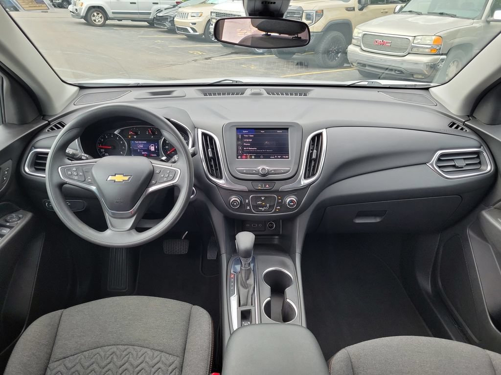 Used 2022 Chevrolet Equinox LT FWD image 12
