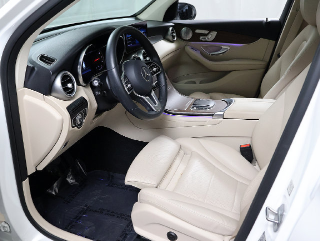Used 2020 Mercedes-Benz GLC 300 4MATIC image 11