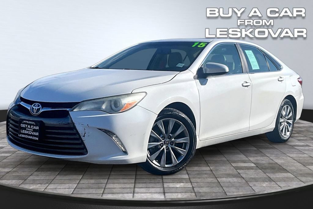 Used 2015 Toyota Camry XLE w/ Moonroof Package FWD image 12
