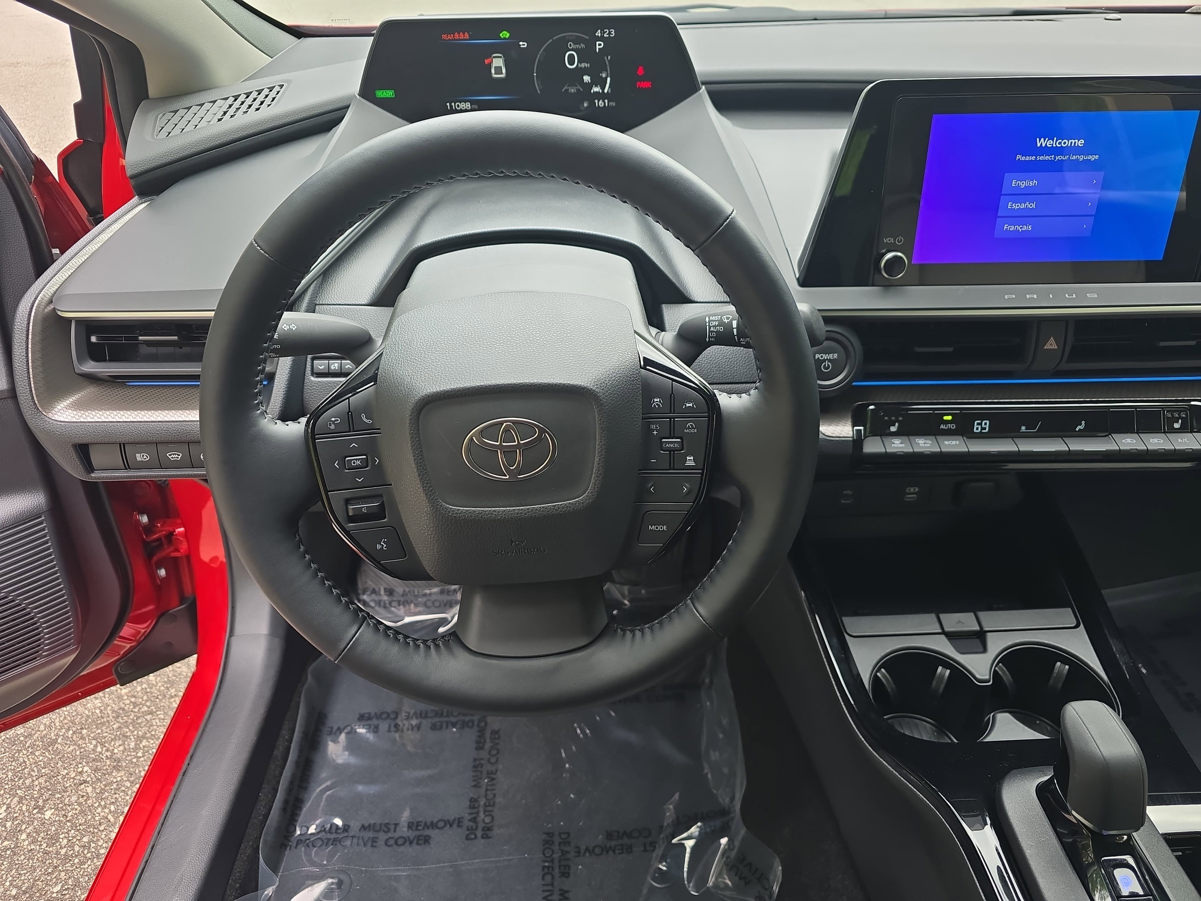 Used 2024 Toyota Prius XLE FWD image 15