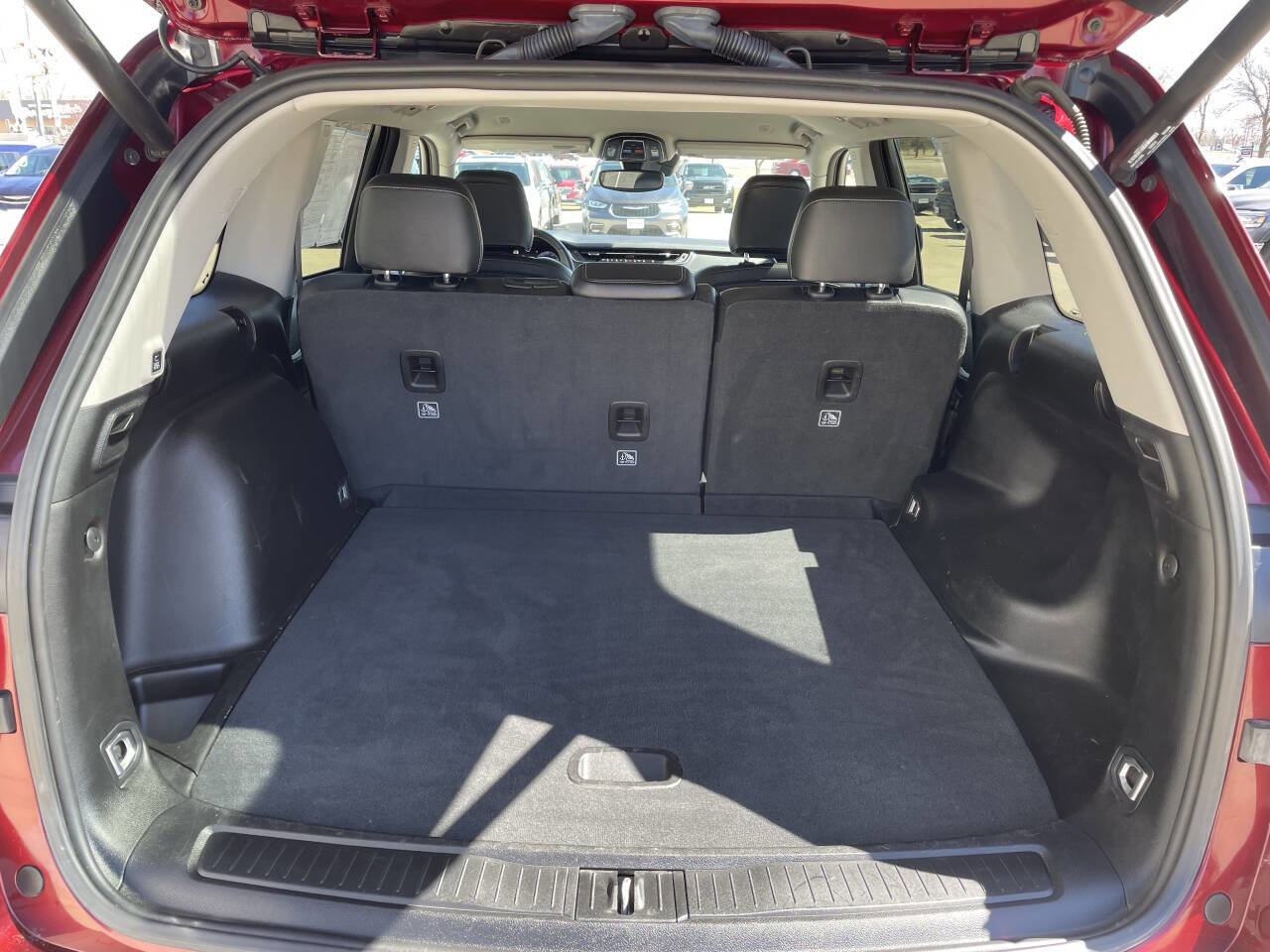 Used 2023 Jeep Grand Cherokee Limited image 13