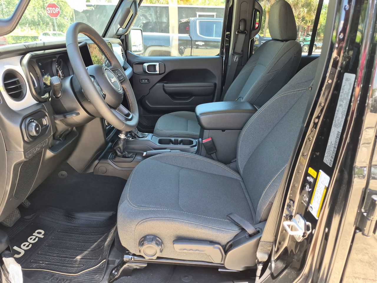 Used 2024 Jeep Wrangler Unlimited Sport AWD/4WD image 17