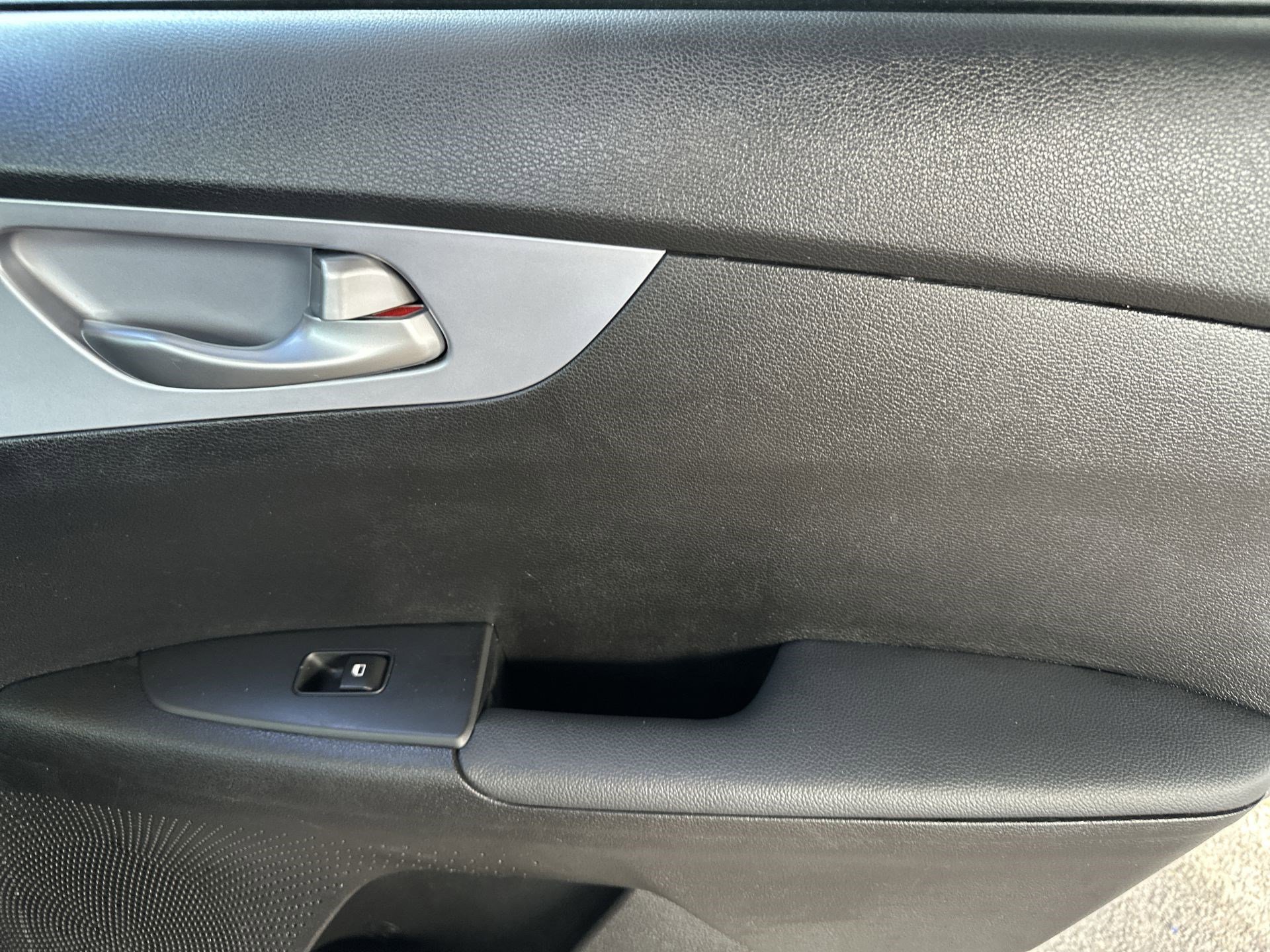 Used 2024 Kia Forte LXS image 26