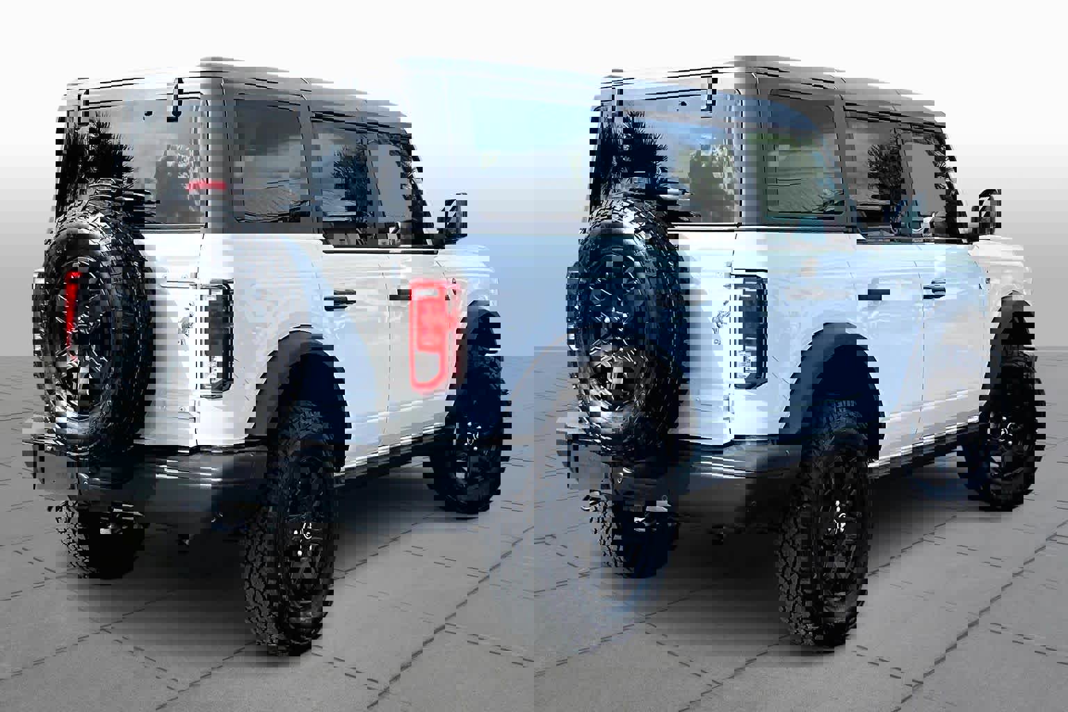 Used 2024 Ford Bronco Black Diamond image 13