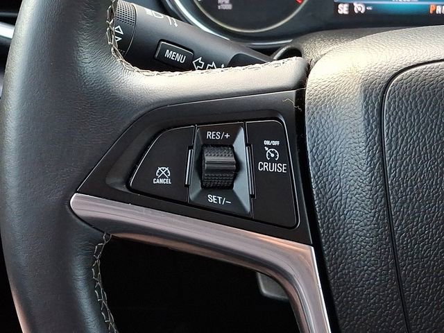 Used 2022 Buick Encore Preferred w/ Safety Package image 21