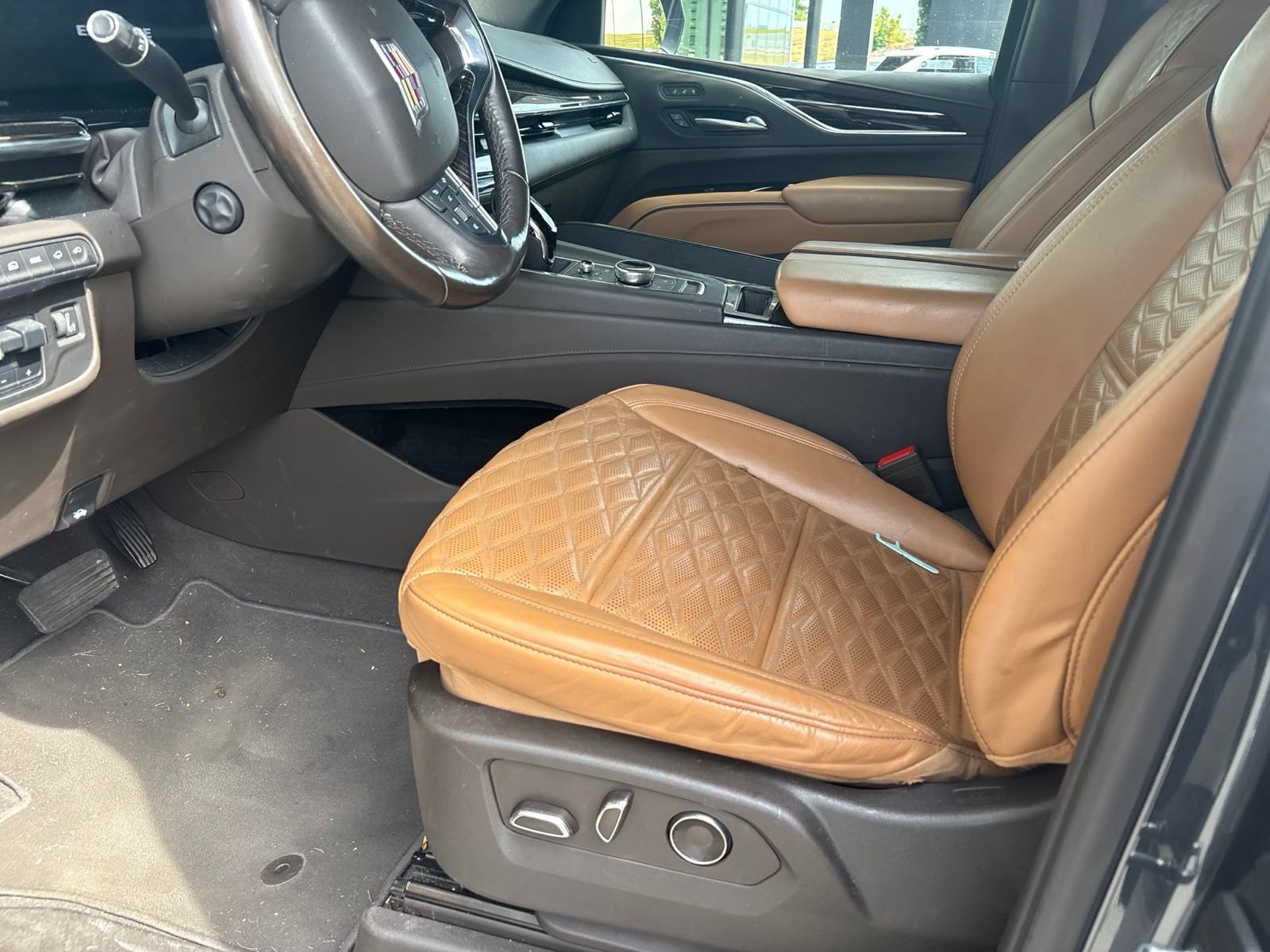 Used 2021 Cadillac Escalade Premium Luxury w/ Driver Assist Tech Package AWD/4WD image 11