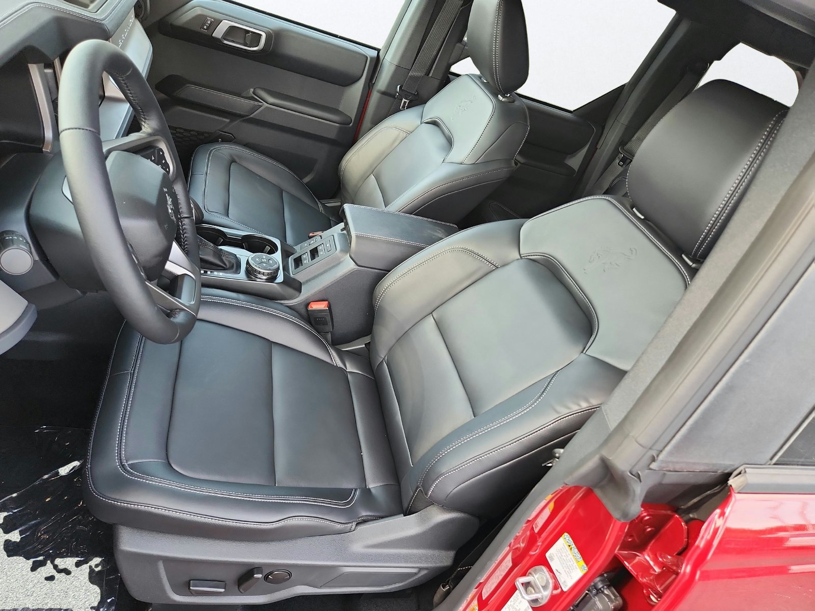 New 2026 Ford Bronco Outer Banks w/ Sasquatch Package AWD/4WD image 12