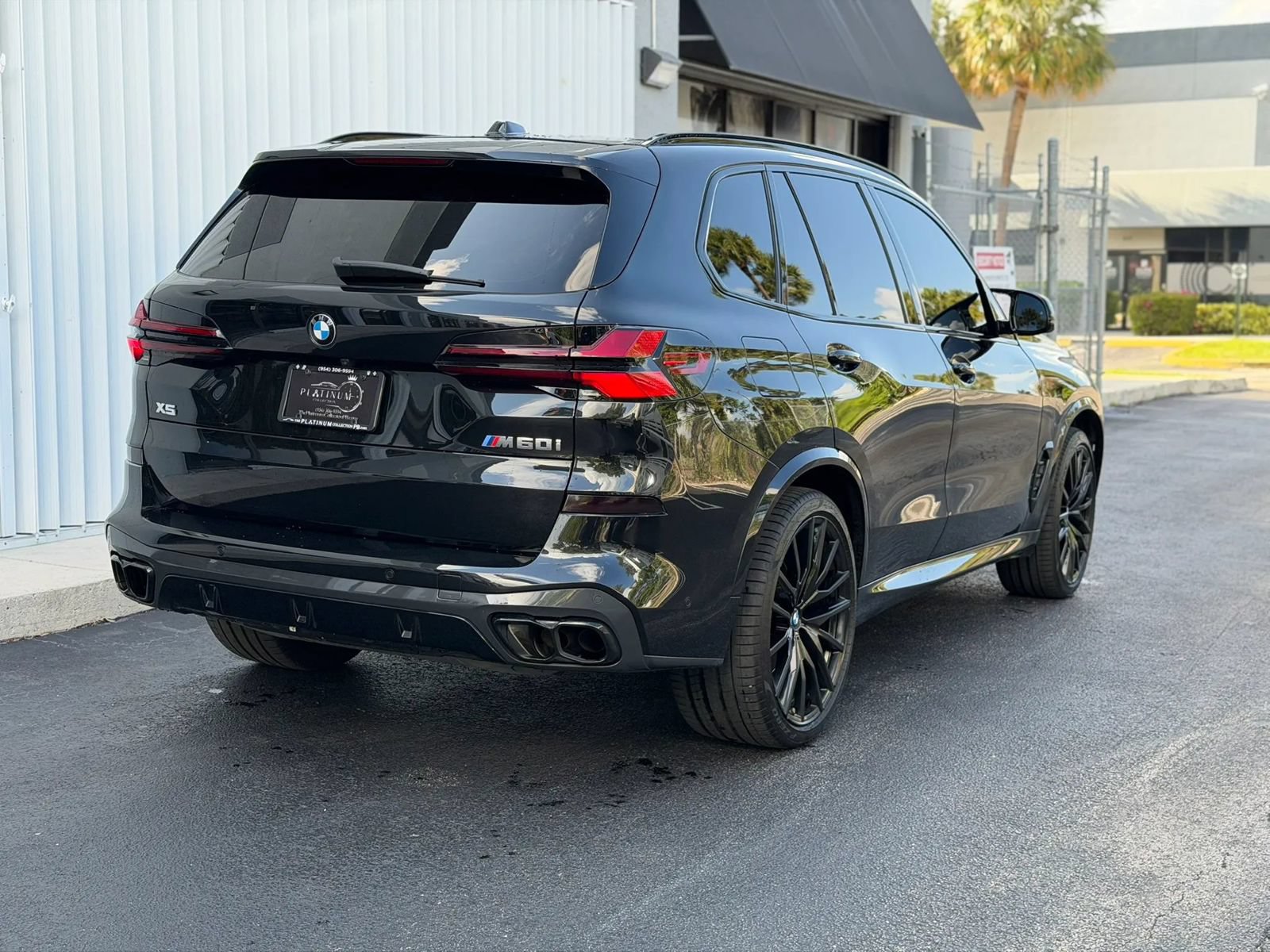 Used 2024 BMW X5 M60i AWD/4WD image 5