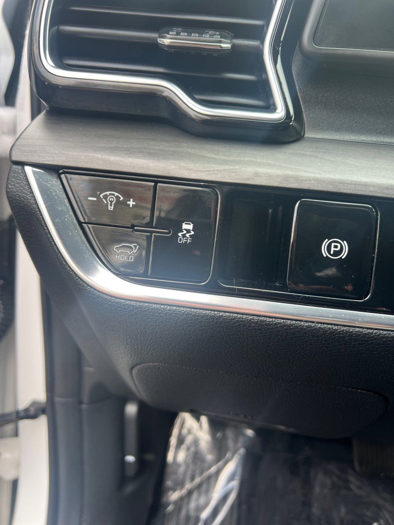 Used 2023 Kia Sportage X-Line w/ X-Line Premium Package image 32