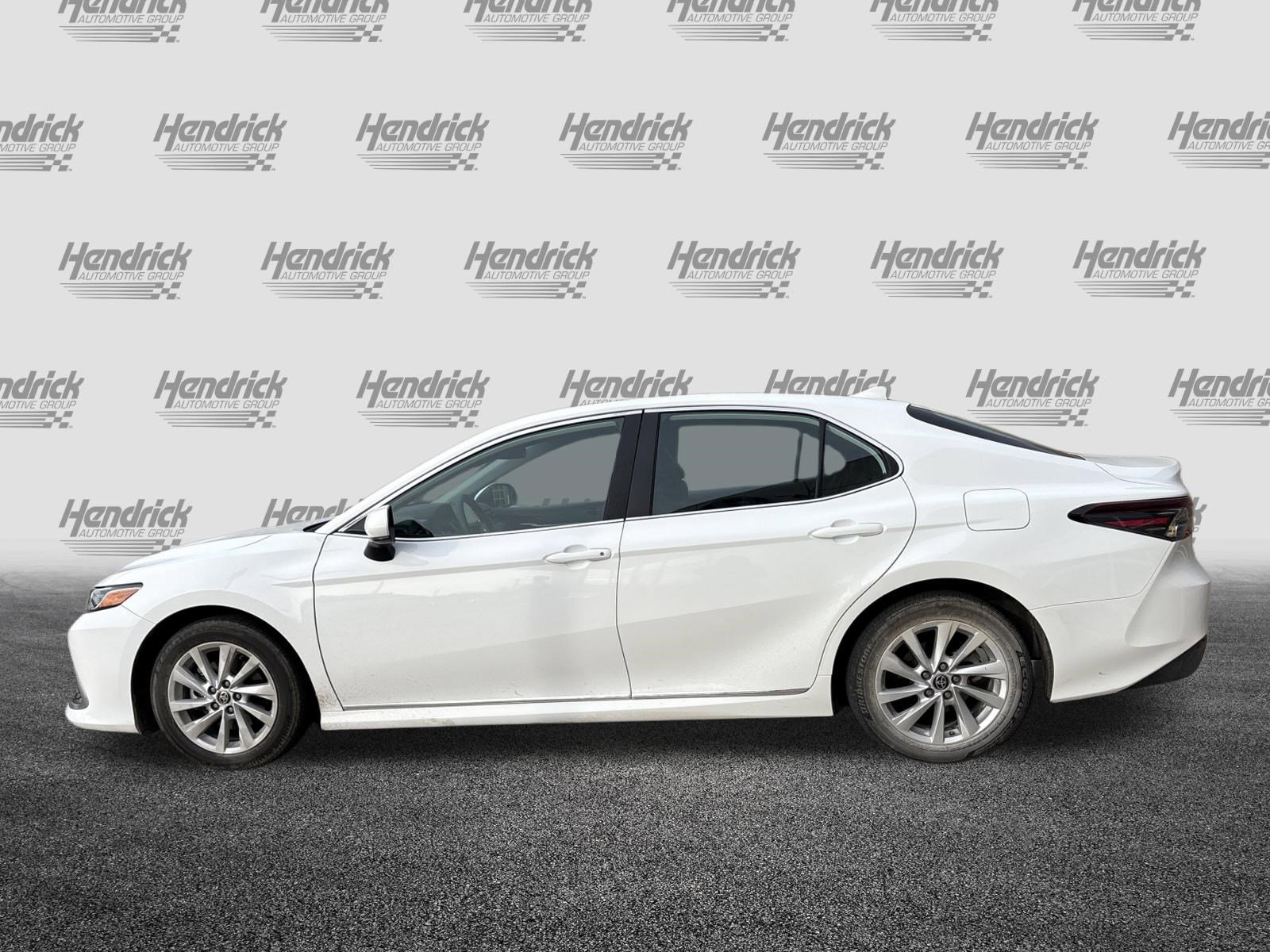 Used 2022 Toyota Camry LE image 7