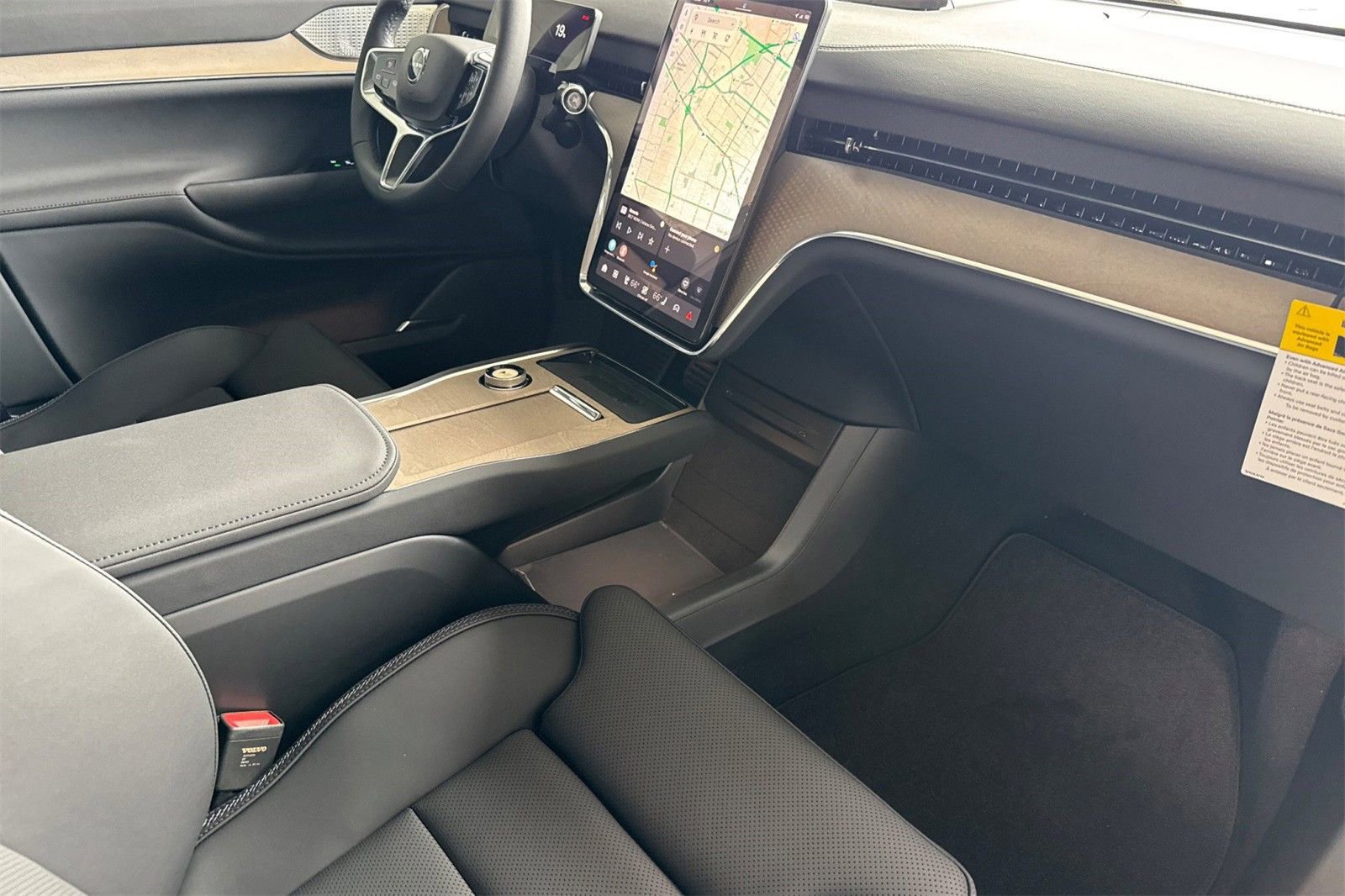 New 2025 Volvo EX90 Ultra w/ Protection Package Premier image 16