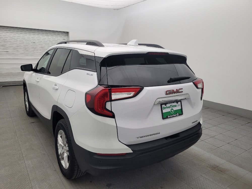 Used 2023 GMC Terrain SLE w/ Driver Convenience Package image 5