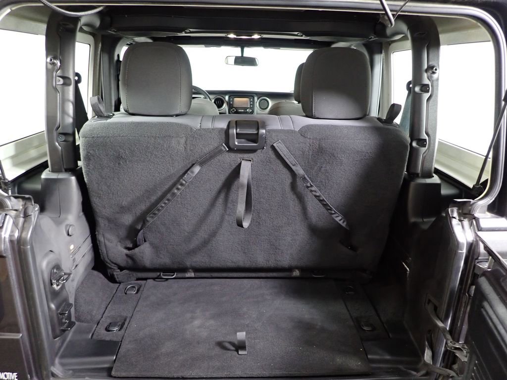 Used 2020 Jeep Wrangler Sport AWD/4WD image 22