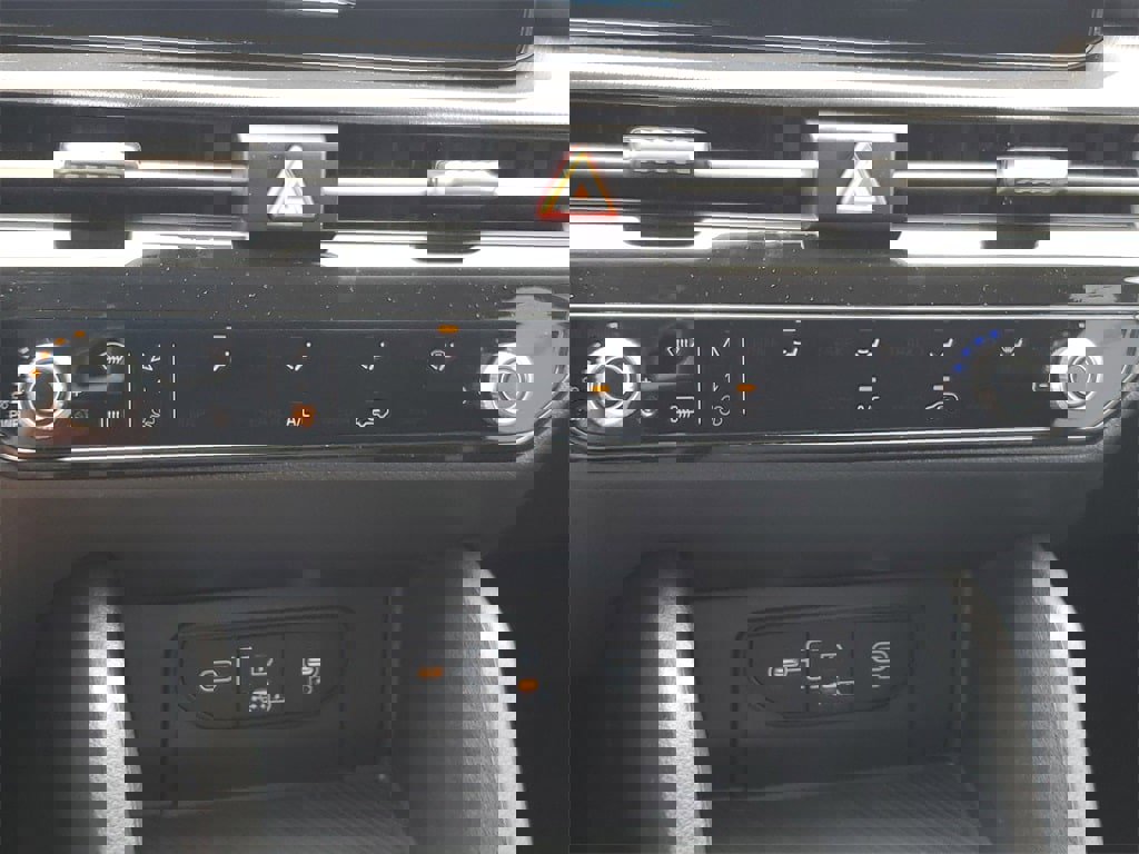 New 2026 Kia Sportage LX image 17