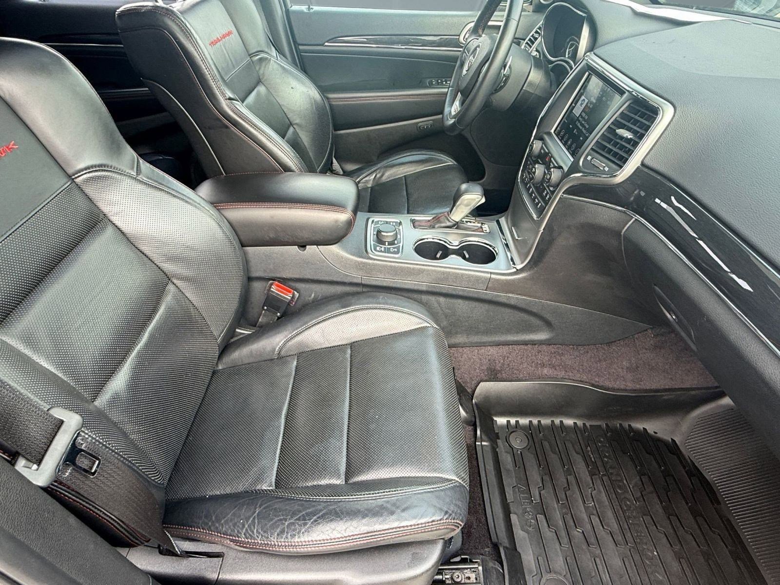 Used 2018 Jeep Grand Cherokee Trailhawk w/ Trailhawk Luxury Group image 19