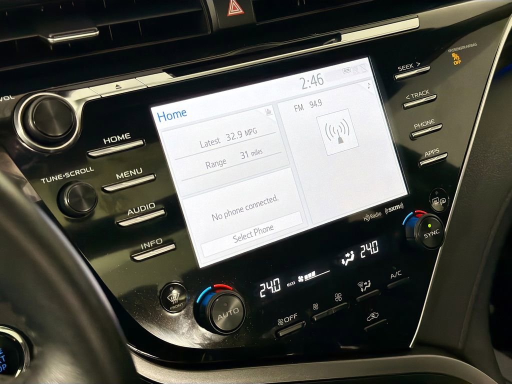 Used 2018 Toyota Camry L image 14