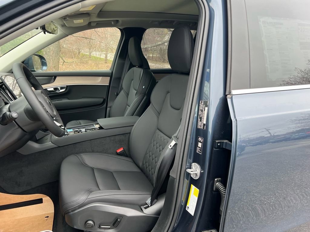 New 2026 Volvo XC90 B6 Plus w/ Protection Package Premier AWD/4WD image 11