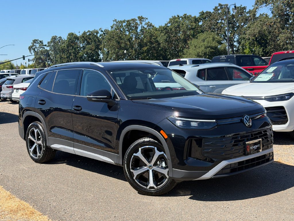 New 2026 Volkswagen Tiguan SE AWD/4WD image 3