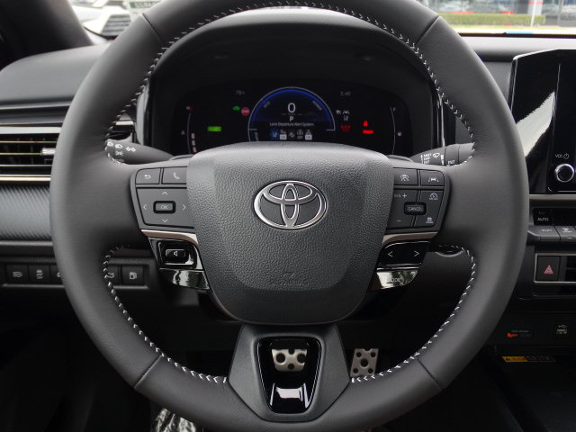 New 2026 Toyota Camry Hybrid FWD image 14