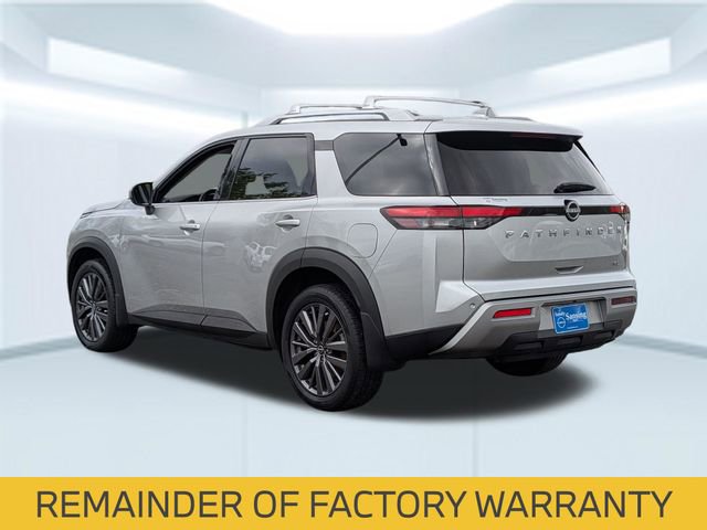 Used 2024 Nissan Pathfinder SL w/ SL Premium Package image 2