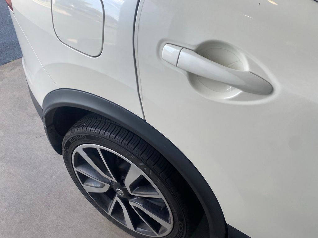 Used 2017 Nissan Rogue Sport SL AWD/4WD image 6