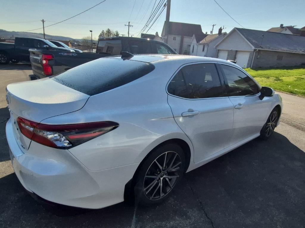 Used 2022 Toyota Camry XLE w/ Navigation Package image 8