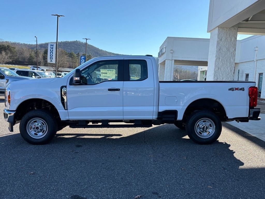 New 2026 Ford F250 XL w/ XL Chrome Package image 24