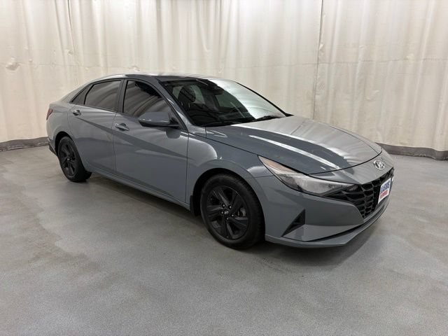 Used 2022 Hyundai Elantra SEL w/ Convenience Package FWD image 1