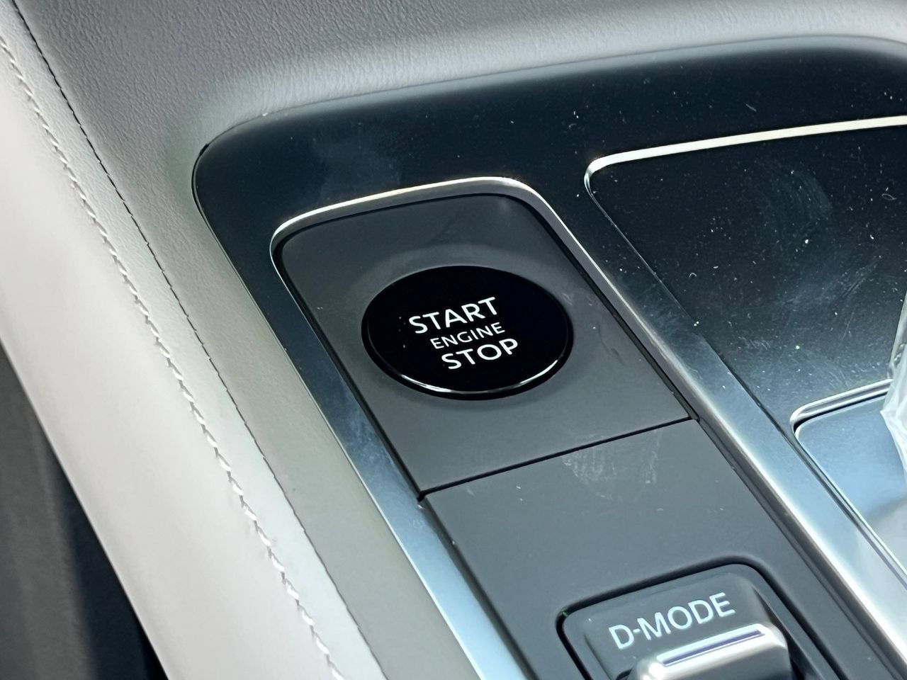 New 2027 INFINITI QX60 Luxe FWD image 22
