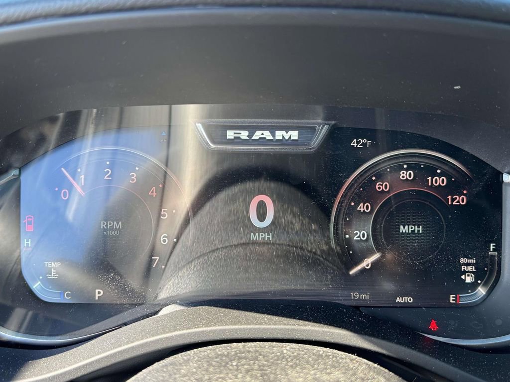 New 2026 RAM 1500 4x4 Crew Cab image 25