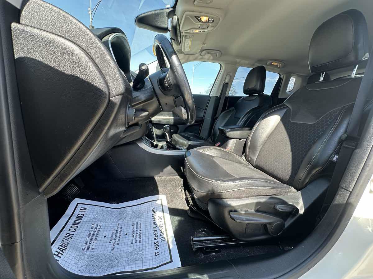 Used 2019 Jeep Compass Latitude image 11