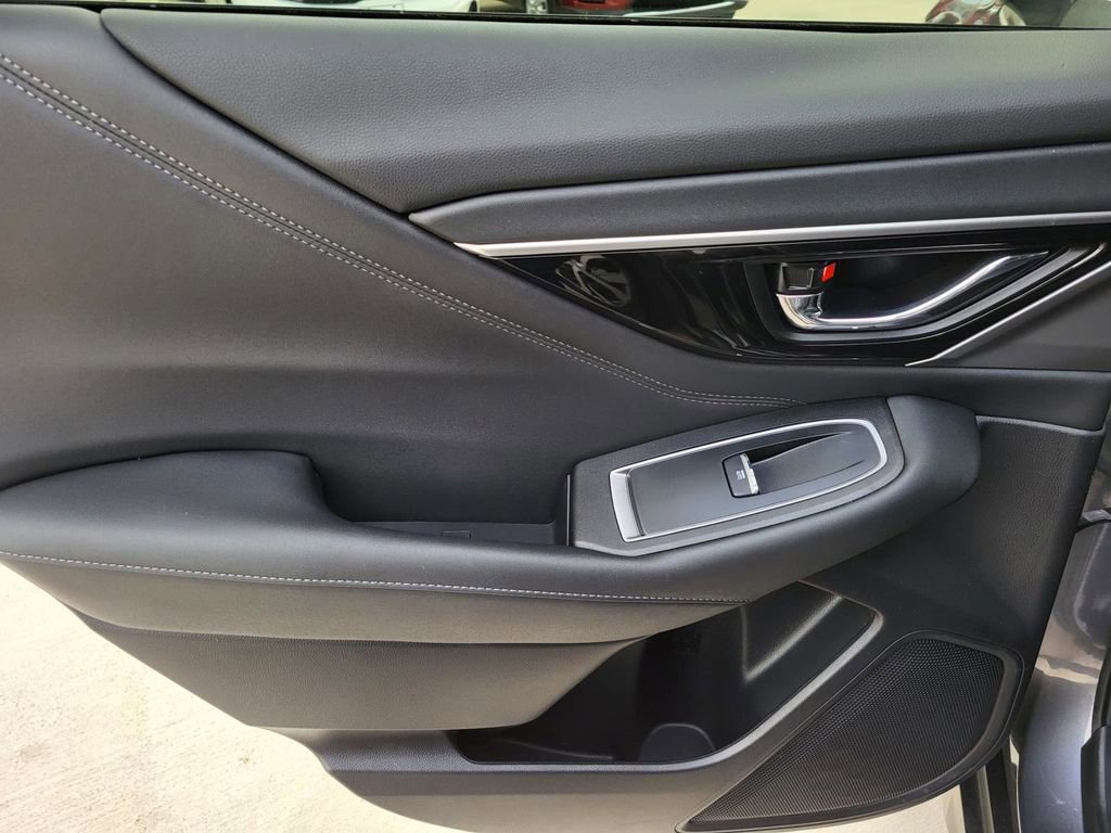 Used 2021 Subaru Outback Limited image 13