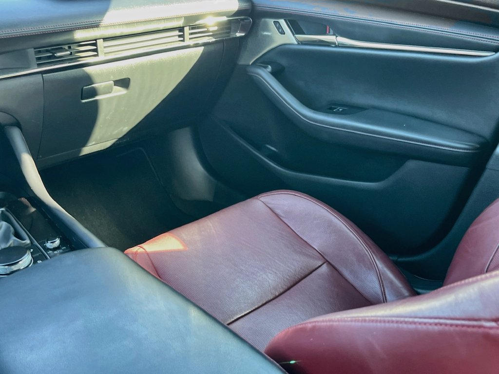 Used 2022 MAZDA MAZDA3 s FWD image 24