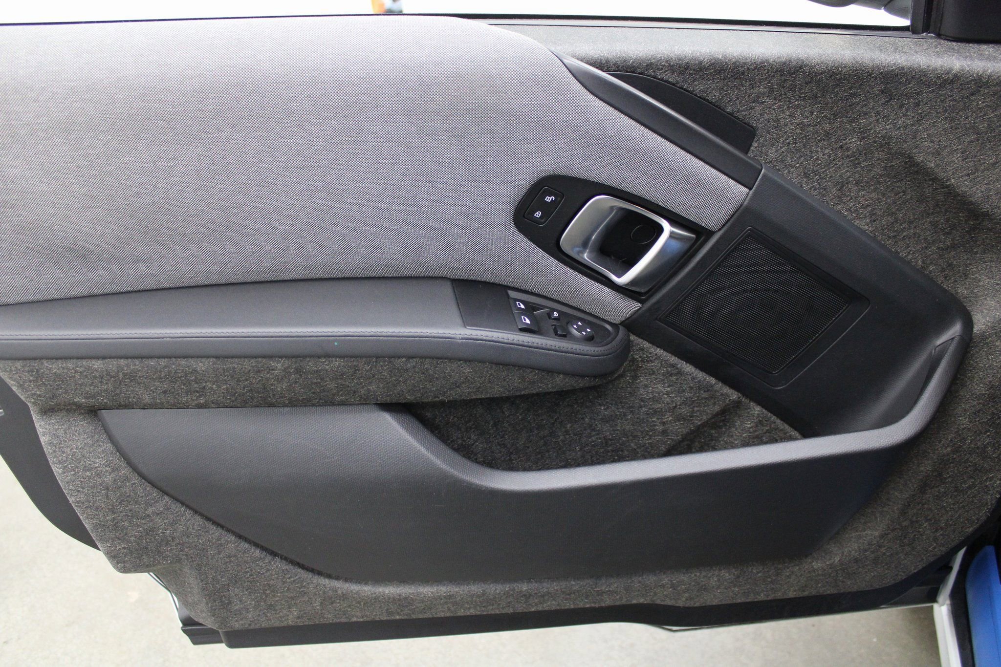 Used 2018 BMW i3 94Ah w/Range Extender image 13