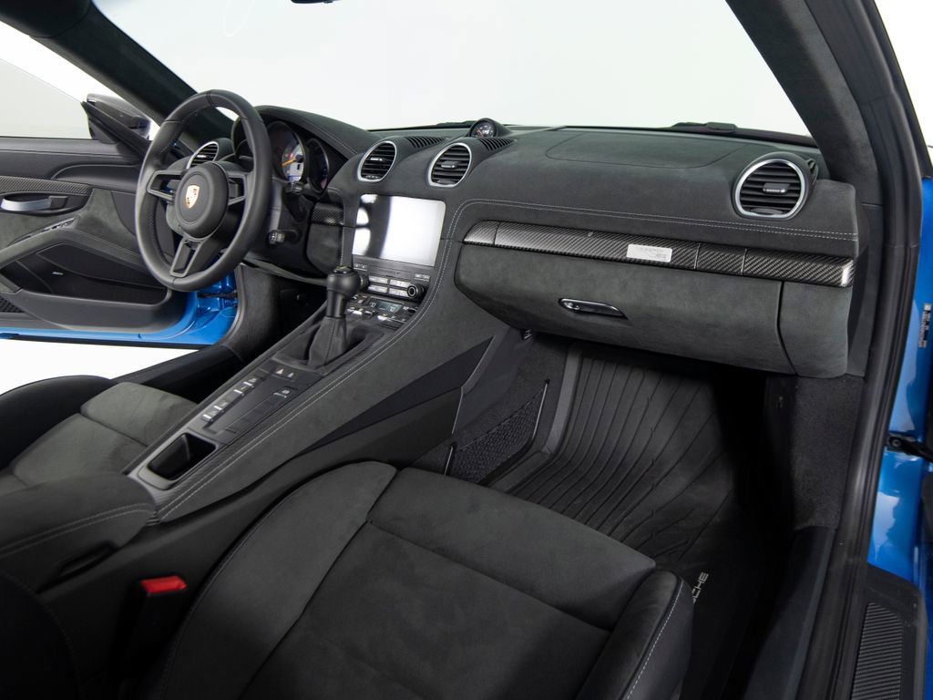 Certified 2025 Porsche 718 Cayman GT4 RS image 33