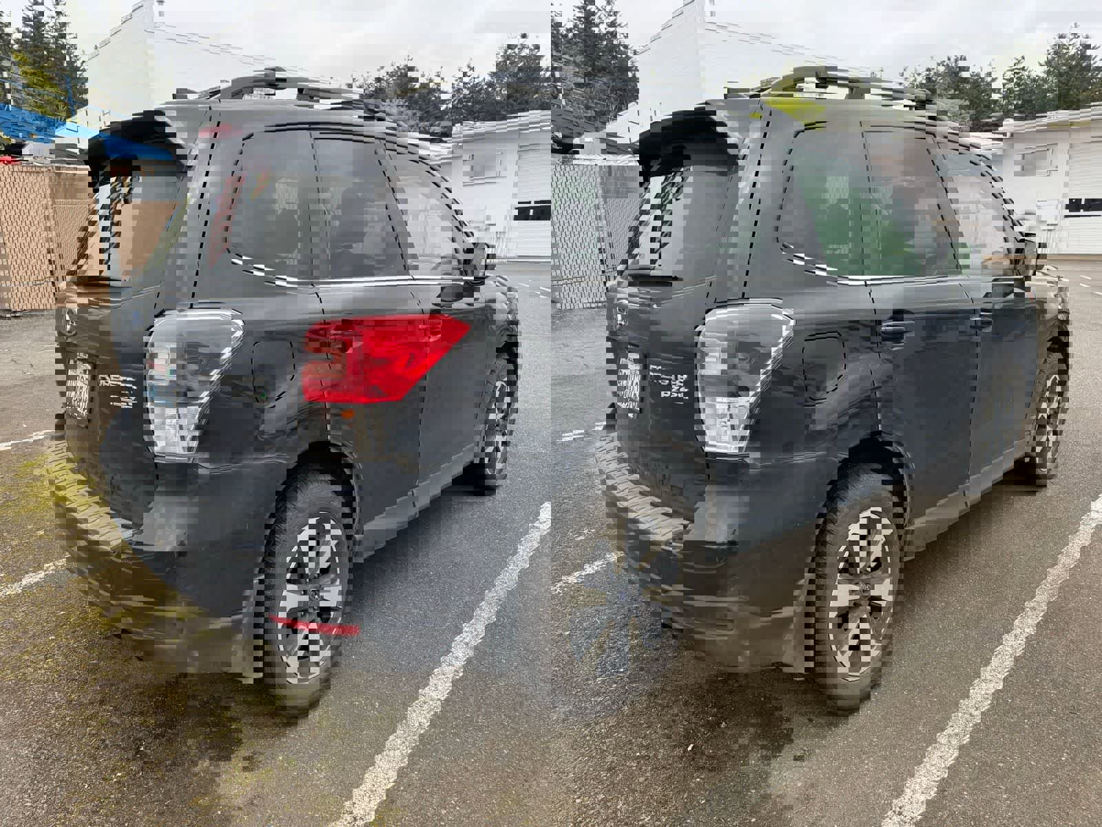 Used 2017 Subaru Forester 2.5i Limited w/ Popular Package #2 AWD/4WD image 3