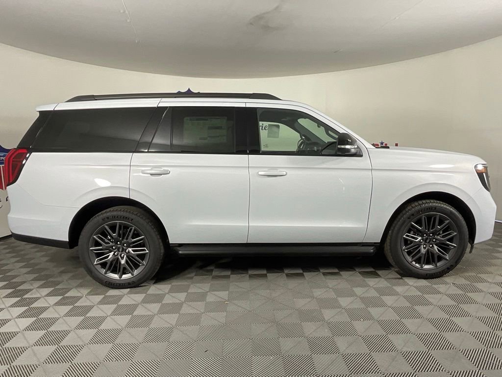 New 2026 Ford Expedition Platinum w/ Stealth Appearance Package image 2