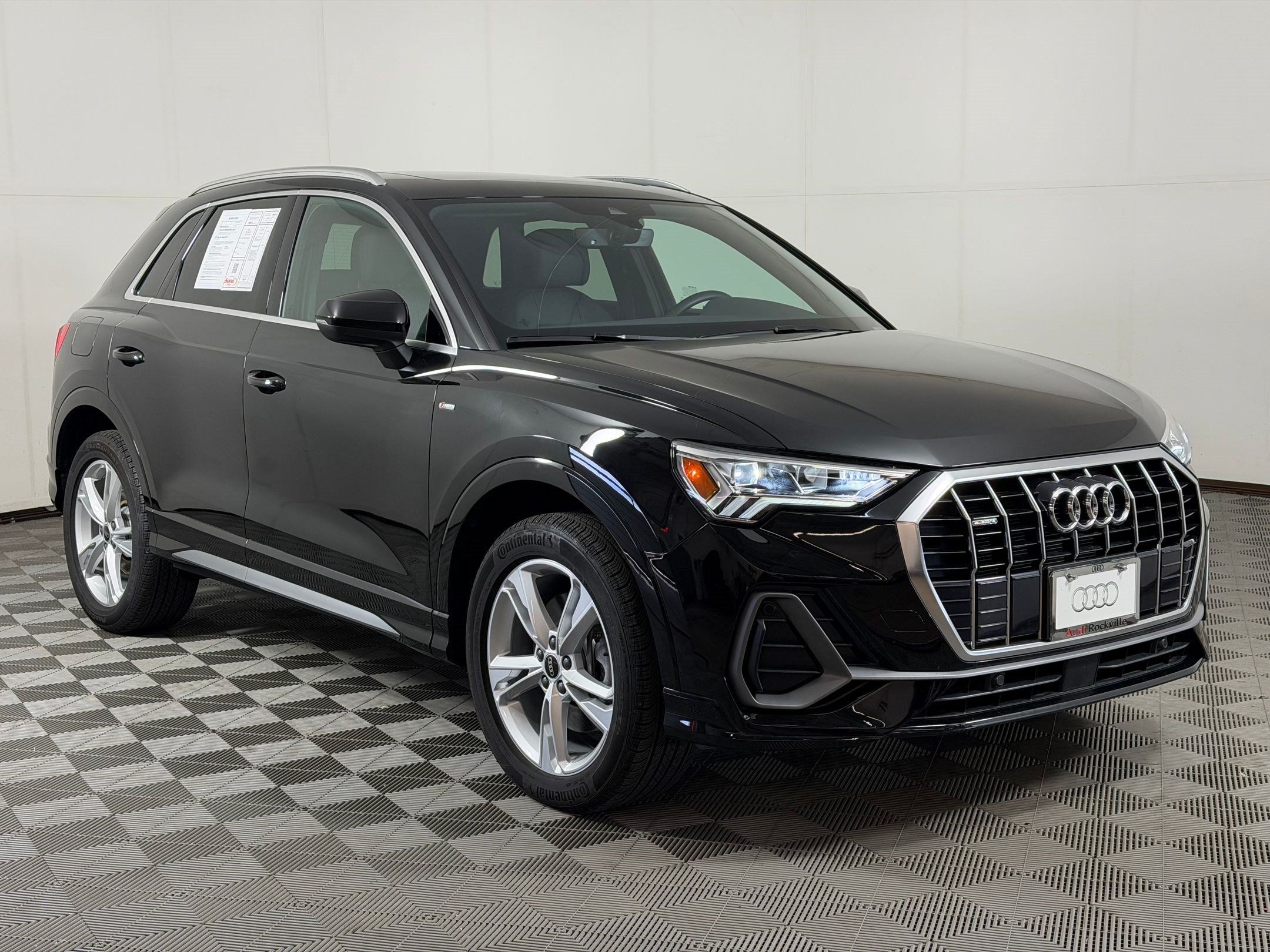 Used 2024 Audi Q3 2.0T Premium w/ Convenience Package AWD/4WD image 7