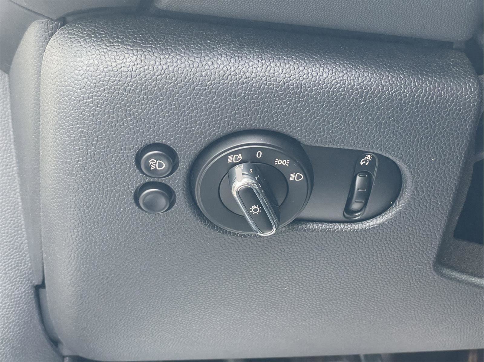 Used 2023 MINI Cooper 2-Door Hardtop FWD image 21