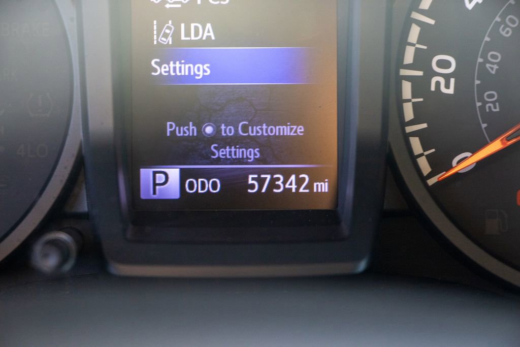 Used 2021 Toyota Tacoma SR w/ SR Convenience Package image 32