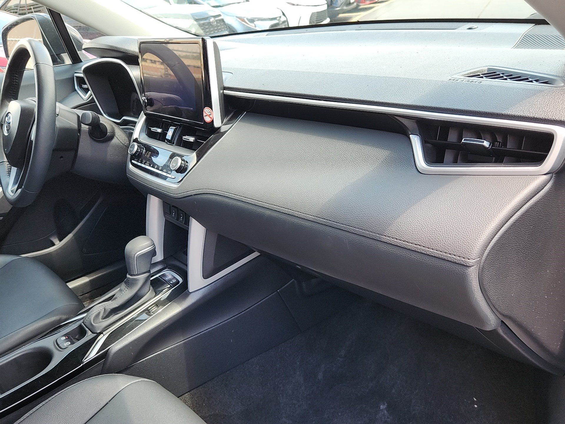 Certified 2025 Toyota Corolla Cross XLE FWD image 30