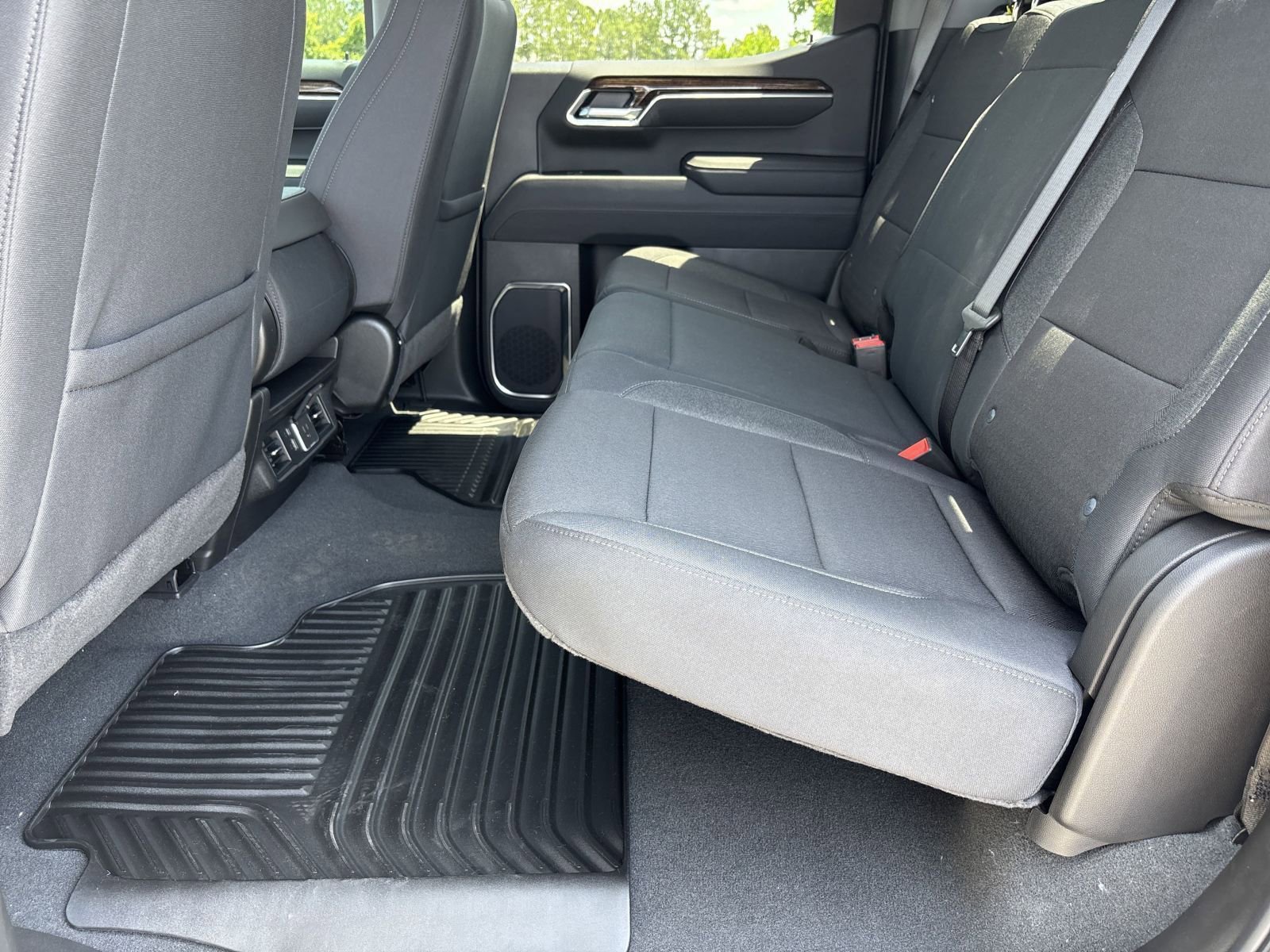 New 2025 GMC Sierra 1500 SLE w/ Preferred Package image 28