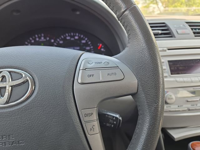Used 2011 Toyota Camry XLE w/ XLE Extra-Value Pkg #2 FWD image 17