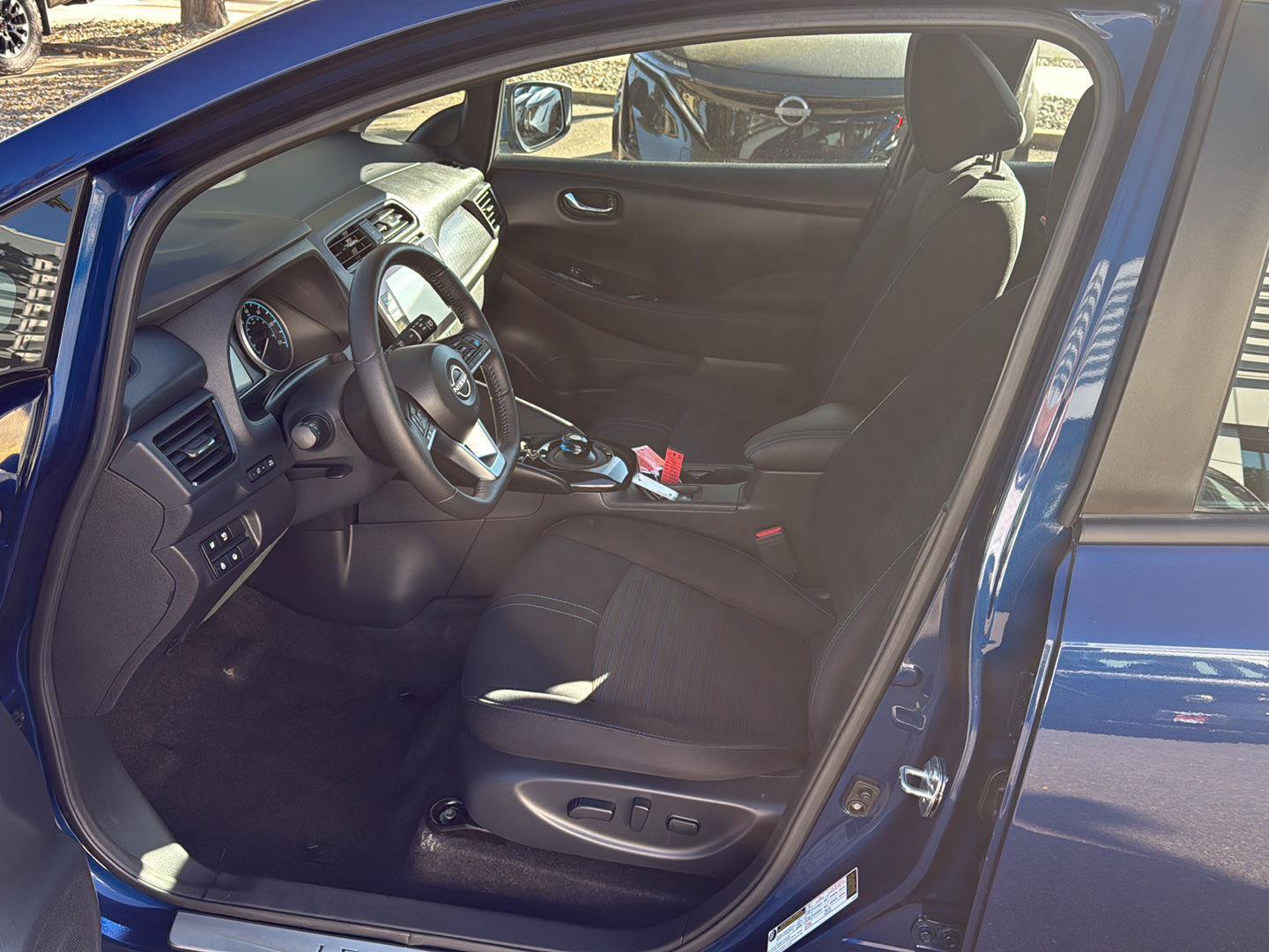 Certified 2025 Nissan Leaf SV Plus FWD image 14