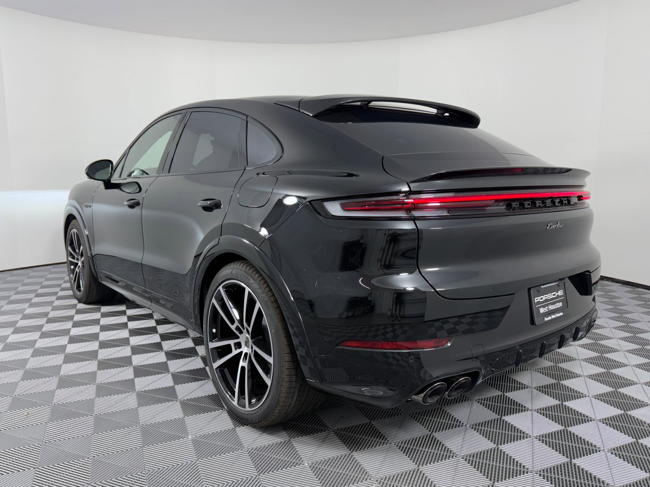 New 2026 Porsche Cayenne Turbo image 3